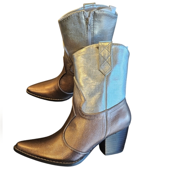 Coconuts by Matisse Bambi Silver Ombre Western Booties Womens NEW - Picture 3 of 8